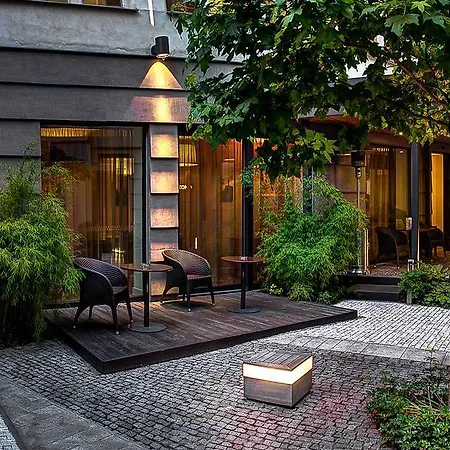 Three Crowns 3* Prague