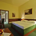 Three Crowns 3* Prag