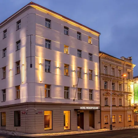 Three Crowns Szálloda 3*