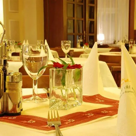 Hotell Three Crowns