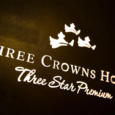 Three Crowns Hotell 3*