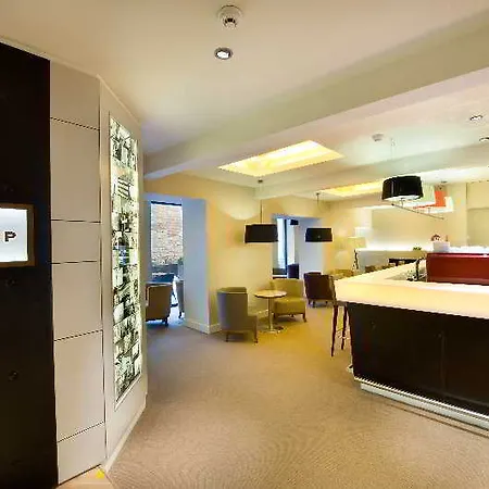 布拉格三皇冠酒店 酒店