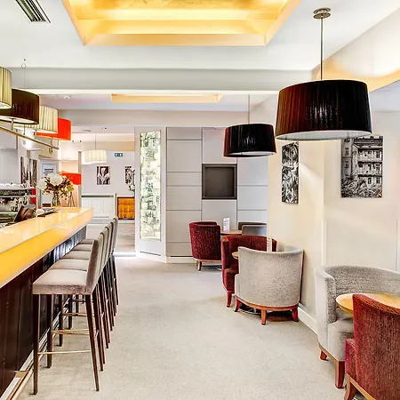 布拉格三皇冠酒店 酒店